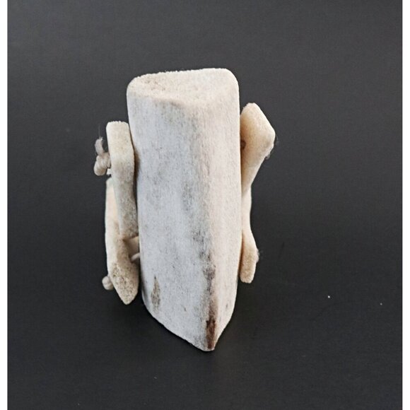 Vintage Inuit Carved Sculpture Jointed Small Doll Caribou Bone - Picture 7 of 9